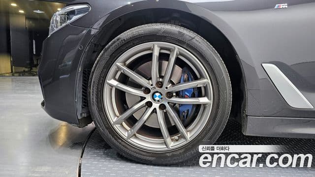 BMW 5시리즈 (G30) 530i M Sport, 2018 все фото