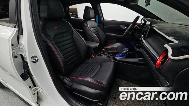 Kia The / новый New K3 2세대 Signature, 2022 11