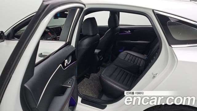 Kia The / новый New K3 2세대 Signature, 2022 12