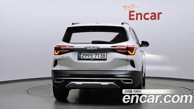 Kia Seltos Signature, 2022 4