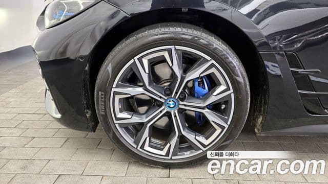 BMW i4 eDrive40 M Sport Pro, 2024 все фото