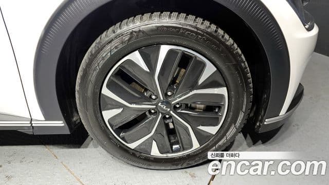 Kia EV6 Air, 2023 все фото