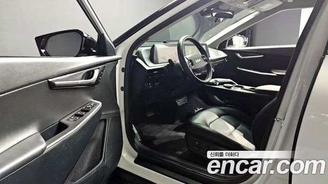 Kia EV6 Air, 2023 11