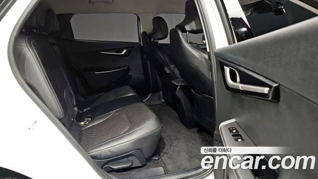 Kia EV6 Air, 2023 12