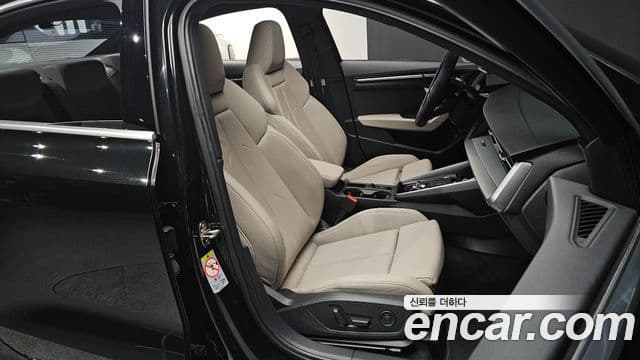 Audi A3 (8Y) Premium, 2023 10