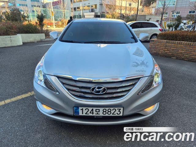 Hyundai YF Sonata LPI PTX, 2012 1