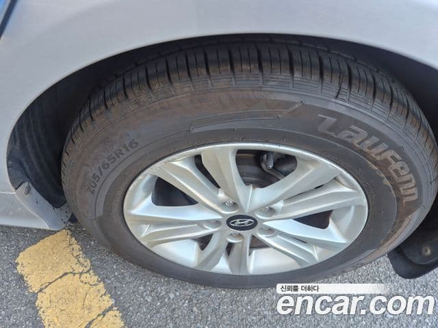 Hyundai YF Sonata LPI PTX, 2012 9