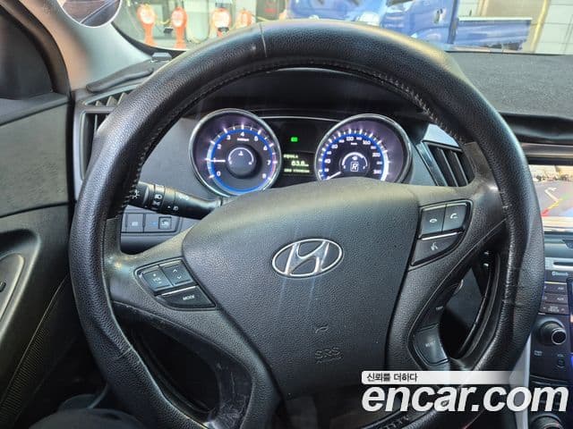 Hyundai YF Sonata LPI PTX, 2012 11