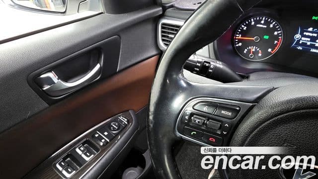 Kia K5 2세대 Noblesse, 2016 17