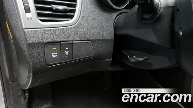 Hyundai Avante MD Premier, 2012 15