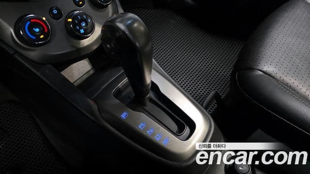 Chevrolet(GM대우) 아베오 хэтчбек топовая версия, 2012 9