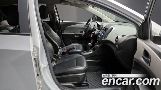 Chevrolet(GM대우) 아베오 хэтчбек топовая версия, 2012 10