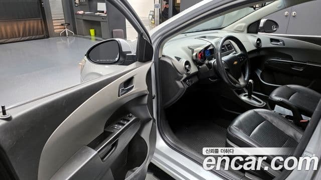 Chevrolet(GM대우) 아베오 хэтчбек топовая версия, 2012 11