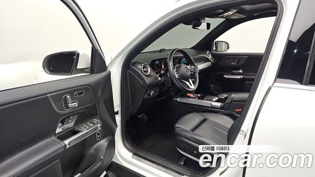 Mercedes-Benz GLB-класс X247 GLB220, 2021 11