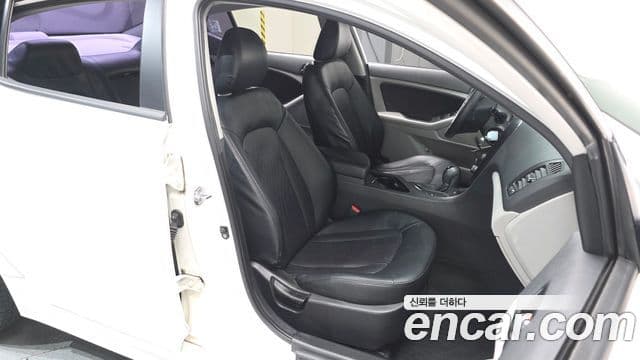 Kia K5 Special, 2013 10