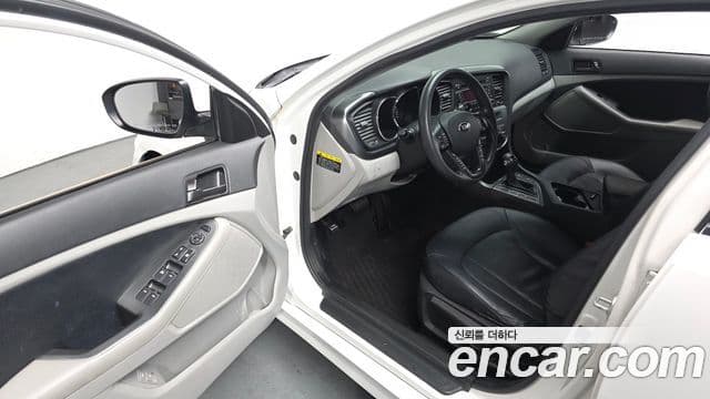 Kia K5 Special, 2013 12