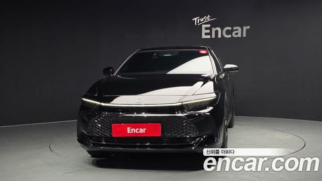 Toyota 크라운 кроссовер 2.4 4WD Dual Boost гибрид, 2023 3