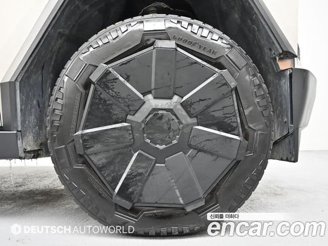 Tesla 사이버트럭 Cyberbeast, 2024 все фото