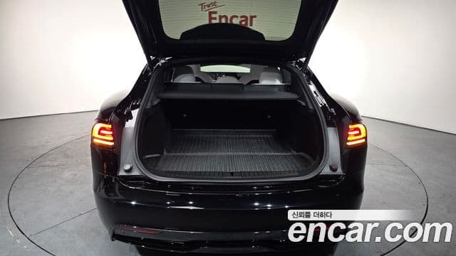 Tesla модель S Plaid, 2023 19