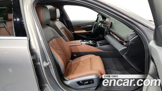 BMW 5시리즈 (G60), 2025 11