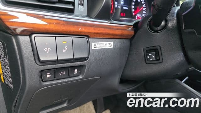Kia All New K7 Noblesse, 2017 17