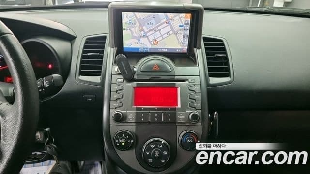 Kia Soul Safety, 2010 13