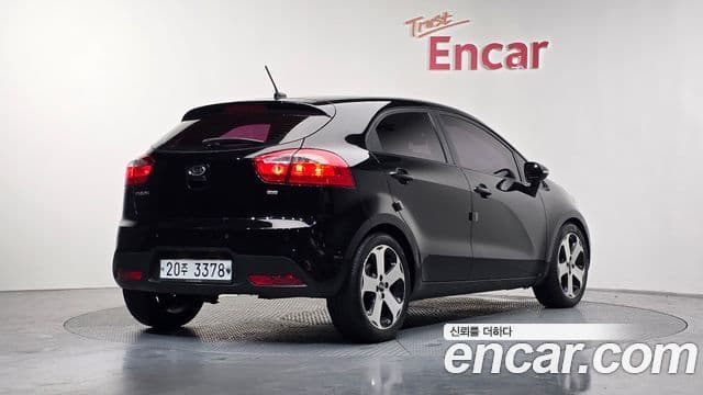 Kia All New Pride Prestige, 2012 2