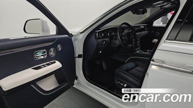 Rolls-Royce 고스트 2세대, 2023 10