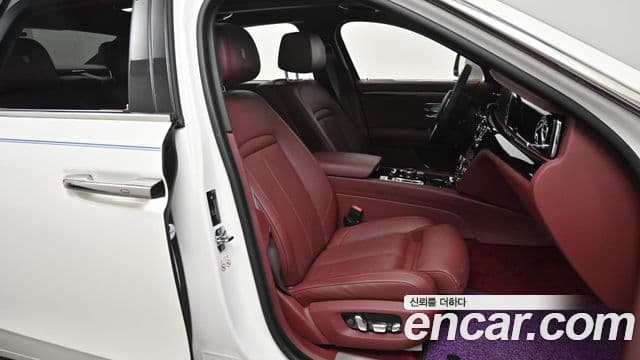 Rolls-Royce 고스트 2세대, 2021 10