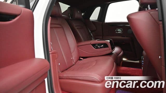 Rolls-Royce 고스트 2세대, 2021 12
