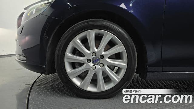 Volvo V40 2세대, 2016 все фото