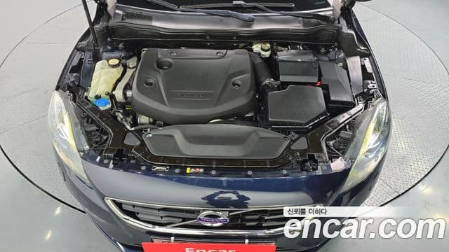 Volvo V40 2세대, 2016 6