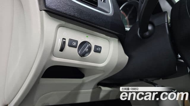 Volvo V40 2세대, 2016 14