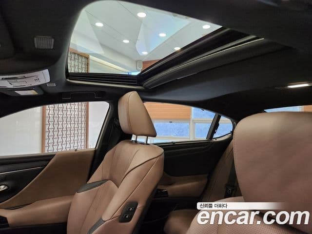 Lexus ES300h 7세대 Executive, 2026 8