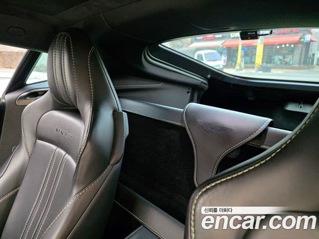 Aston Martin 밴티지 2세대 4.0 V8 купе, 2019 9