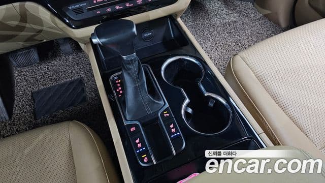 Kia The / новый New Carnival Prestige, 2019 9