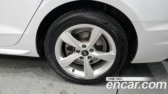 Audi A4 (B9), 2021 все фото