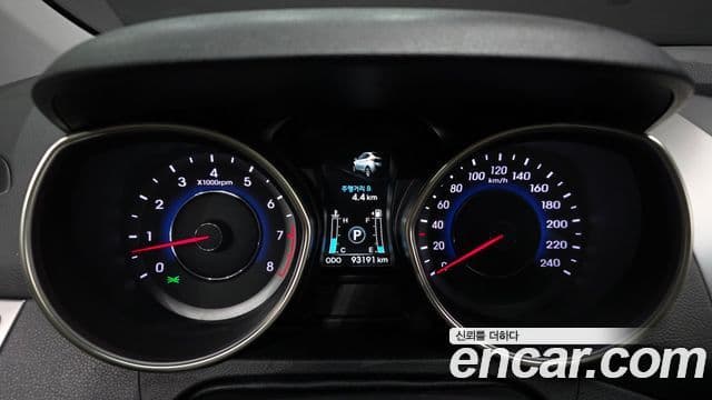 Hyundai Avante MD Premium, 2013 8