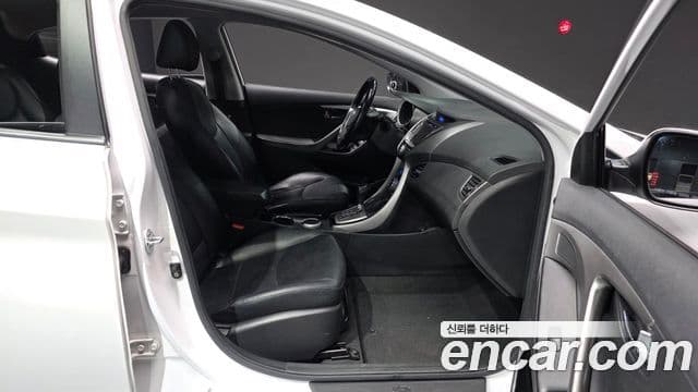 Hyundai Avante MD Premium, 2013 10