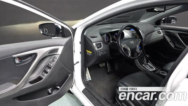 Hyundai Avante MD Premium, 2013 11