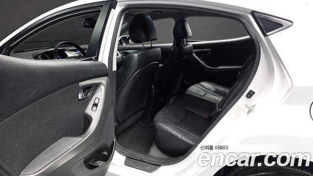 Hyundai Avante MD Premium, 2013 12