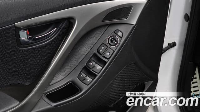 Hyundai Avante MD Premium, 2013 17