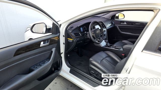 Hyundai LF Sonata 2.0 Smart, 2016 10