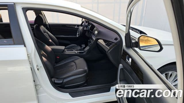 Hyundai LF Sonata 2.0 Smart, 2016 11