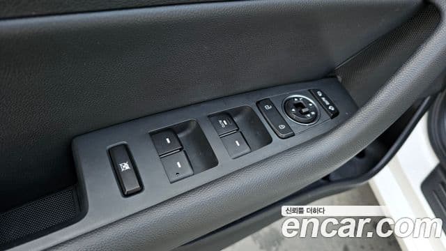 Hyundai LF Sonata 2.0 Smart, 2016 18