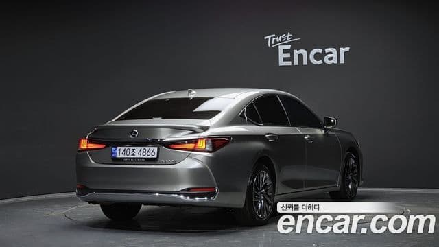 Lexus ES300h 7세대 Luxury Plus, 2025 2