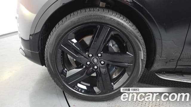 Land Rover Discovery 5 P360 Dynamic HSE, 2025 все фото