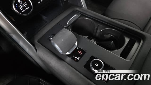 Land Rover Discovery 5 P360 Dynamic HSE, 2025 9