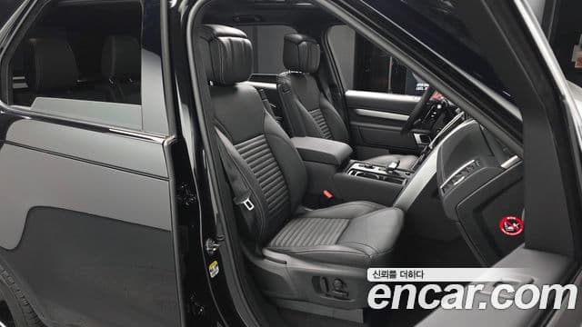 Land Rover Discovery 5 P360 Dynamic HSE, 2025 10