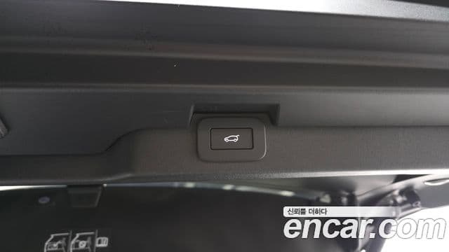 Land Rover Discovery 5 P360 Dynamic HSE, 2025 20